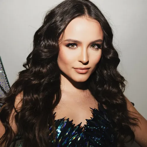 larissamanoela