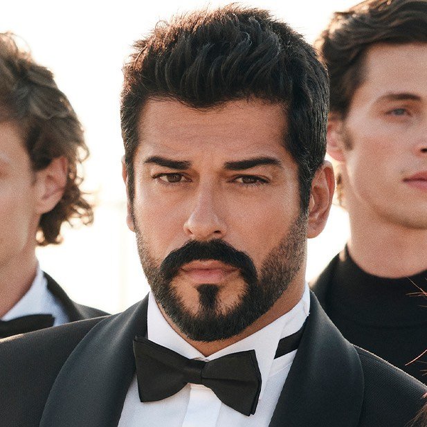 Burak Özçivit's profile
