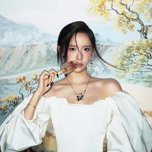 yoona__lim