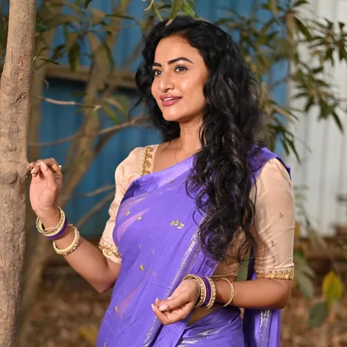 janani_ashokkumar