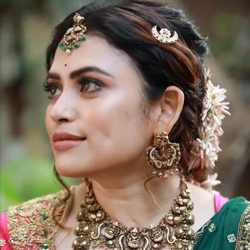 farina_azad_official