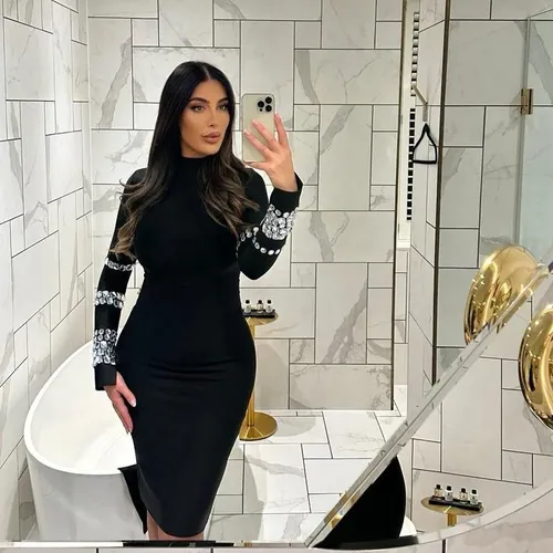 ava_k_international