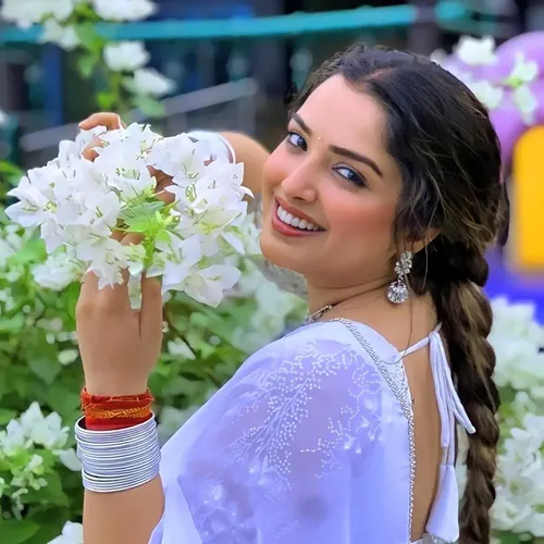 nishant._fan_.aamrapali_