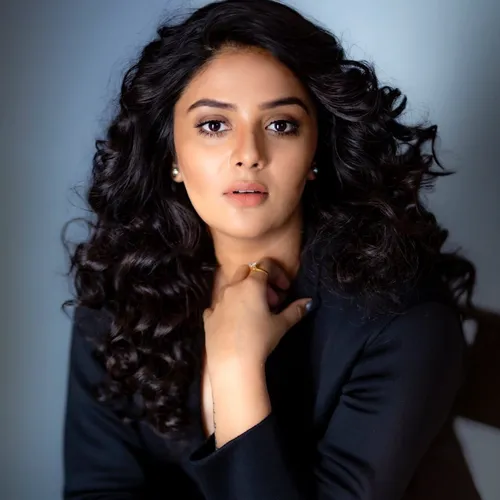 sreemukhi
