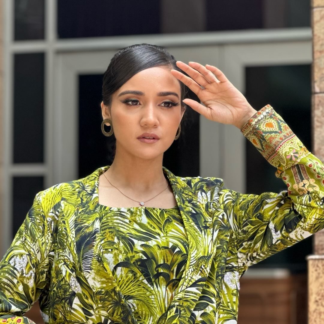Ashi Singh's profile