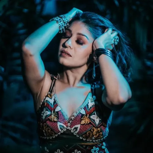 sunidhichauhan5