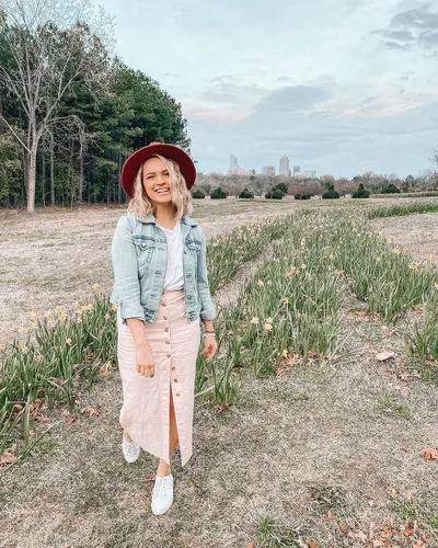 Try on a casual bob cut hairstyle as seen on the person in the image.