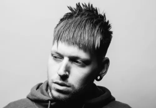 try on a spiky hairstyle with textured layers