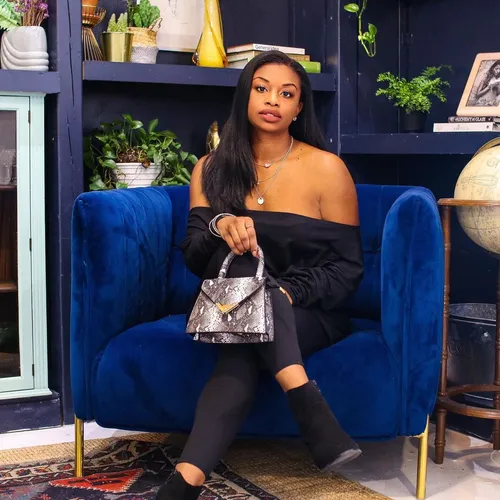 try on a straight hairstyle