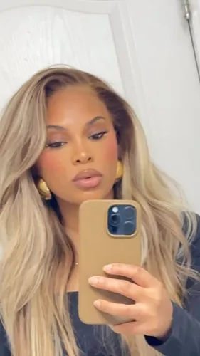 try on a blonde, wavy hairstyle