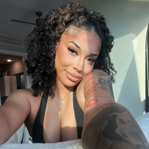 kaylinnicolexo
