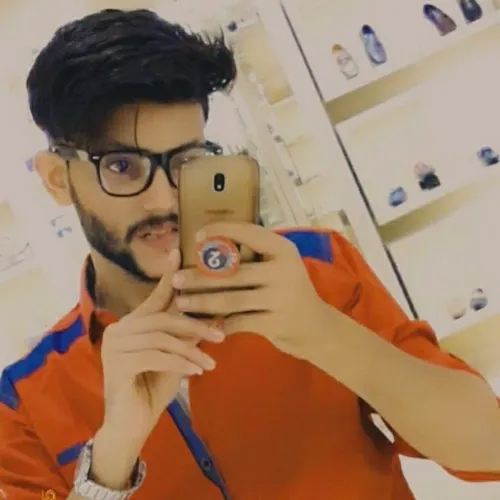 alii_khan110