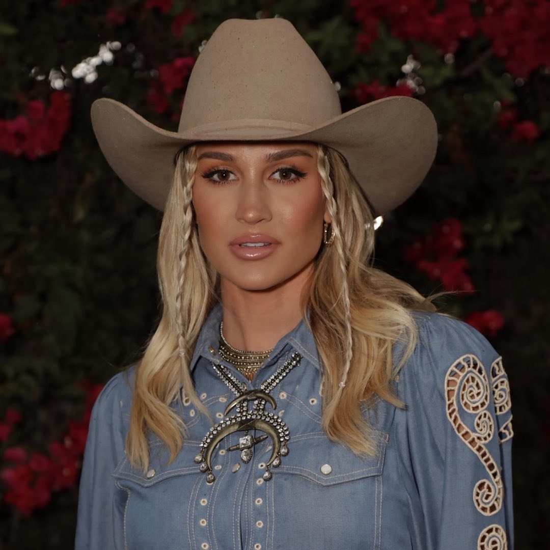 BRITTANY ALDEAN's profile